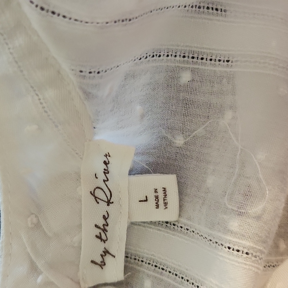 By the River SLEEVELESS BLOUSE SIZE L - Picture 9 of 12